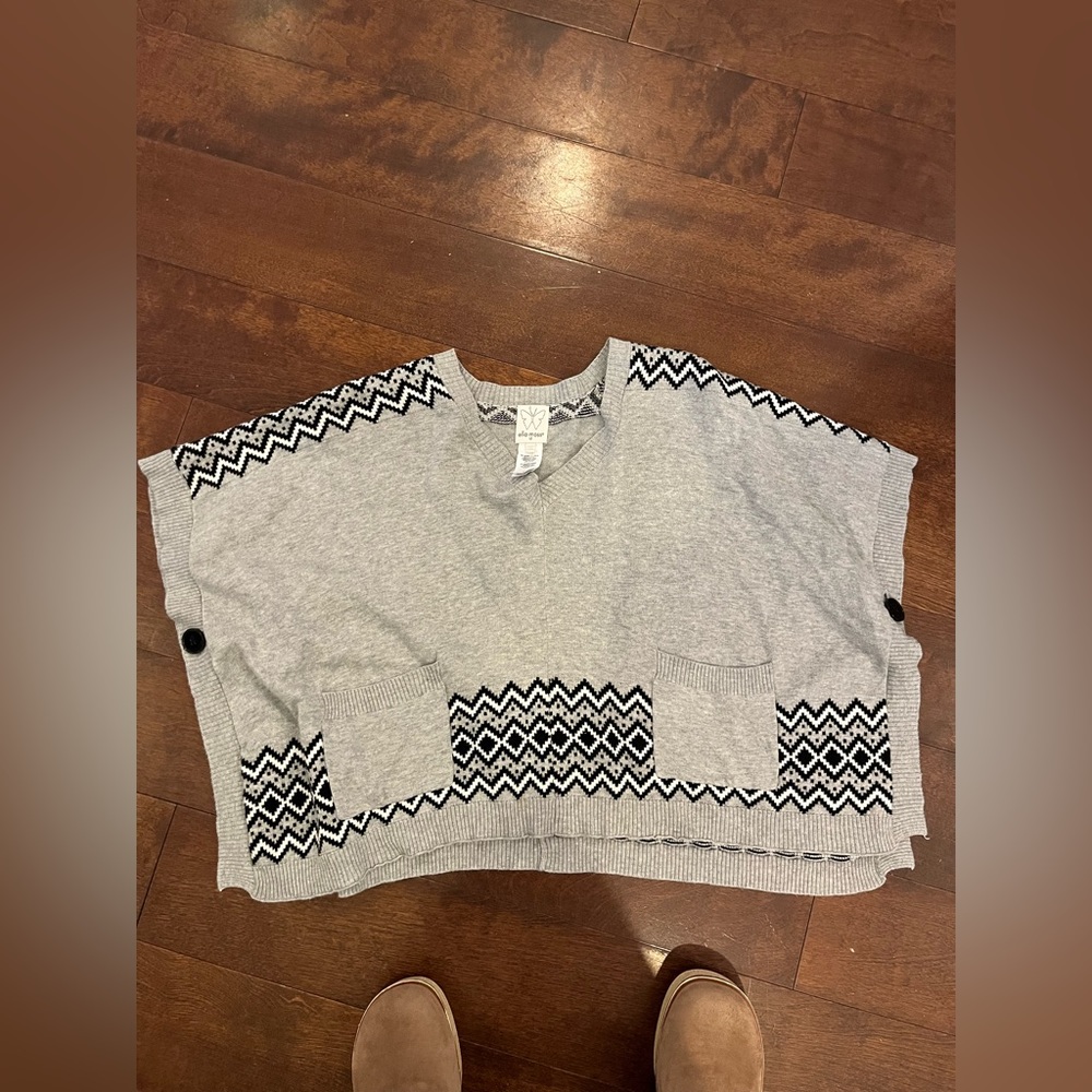 ella moss poncho